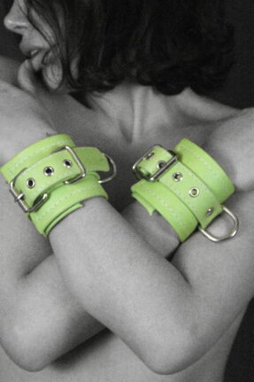 Cleo Handcuffs