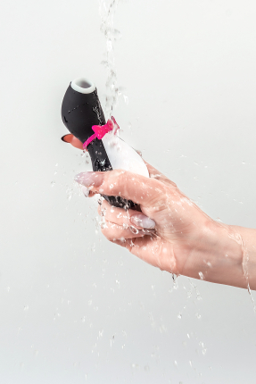 Satisfyer Penguin Vacuum Wave Clitoris Vibrator, 11.5 cm