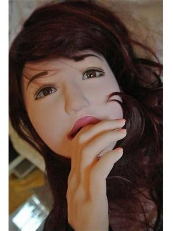 Censan Esmer Victoria Büyük Boy Titreşimli Sesli Realistik Şişme Kadın