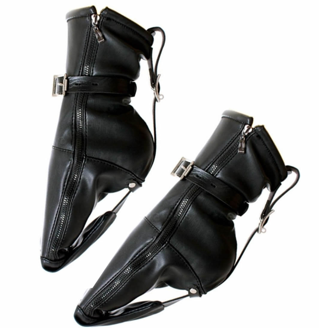 Restraint Leather Socks With Padlocks