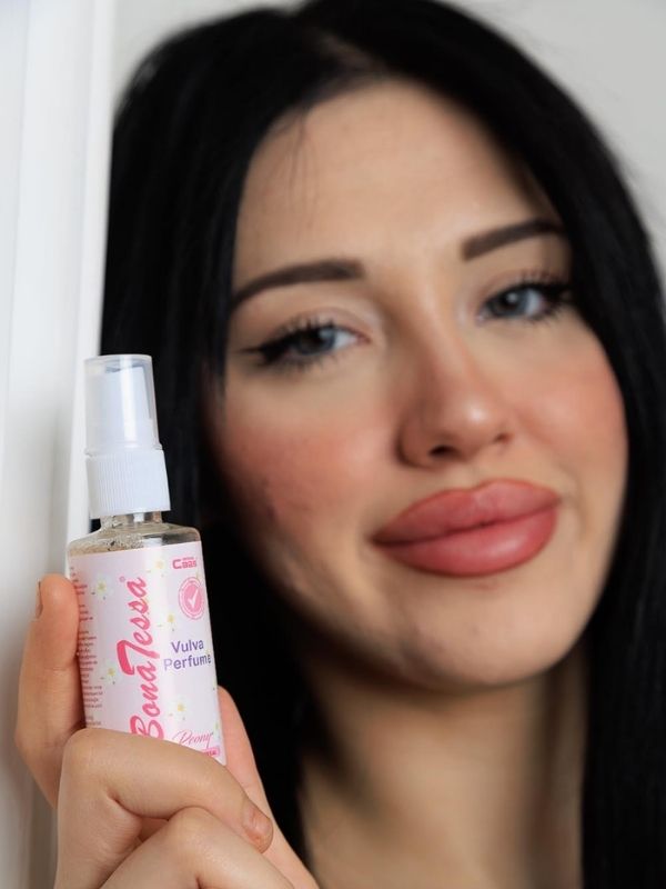 BonaTessa – Peony Kadınlara özel, Alkolsüz, Dış Genital Bölge (Vulva) Parfümü 2 BonaTessa – Peony Kadınlara özel, Alkolsüz, Dış Genital Bölge (Vulva) Parfümü - Image 2