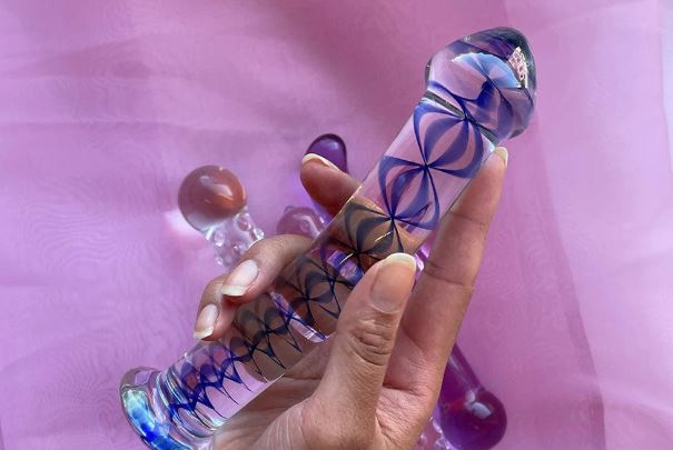 Dildo Seçimi ve Satın Alma Kılavuzu